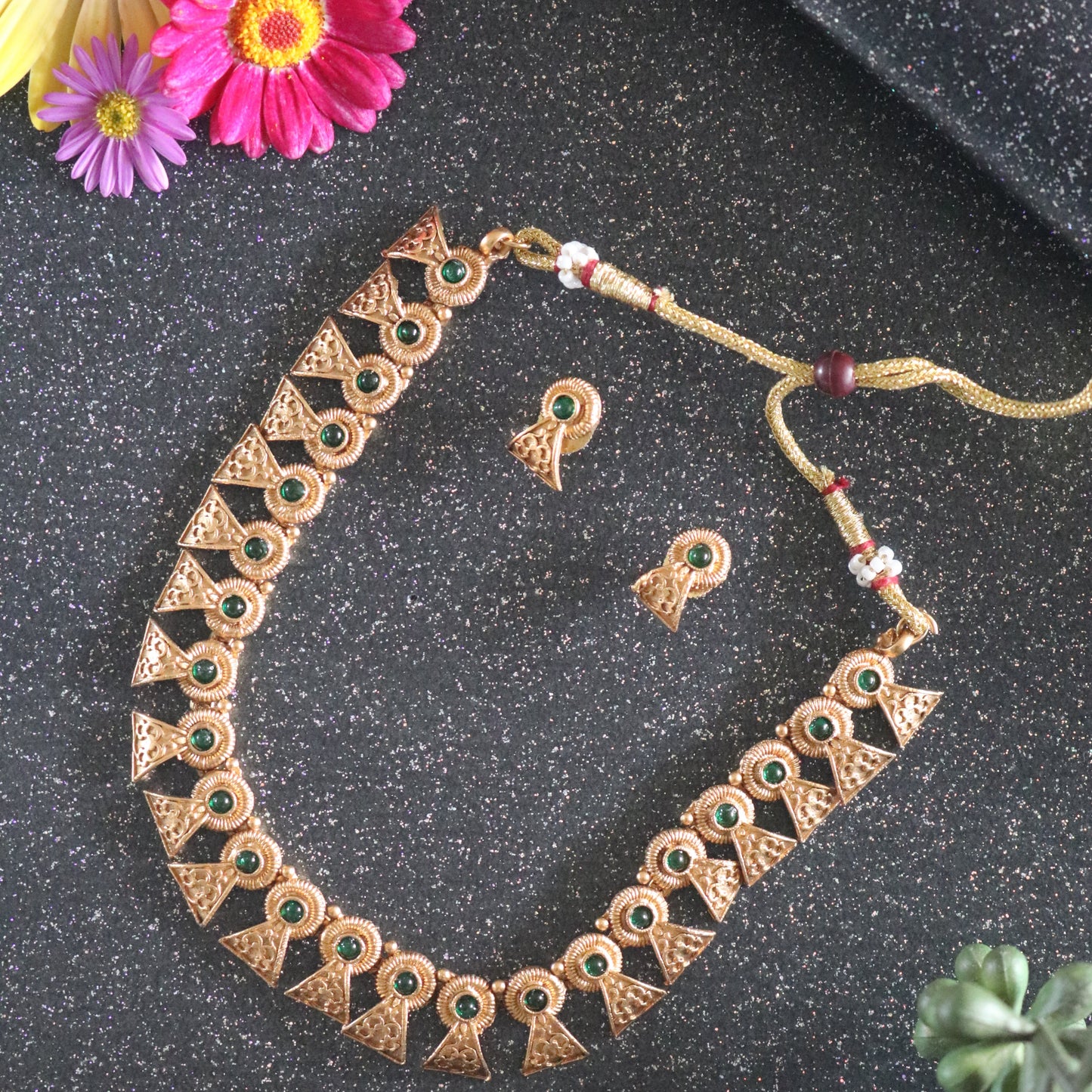 Verdant Triangle Necklace & Earrings (Green)