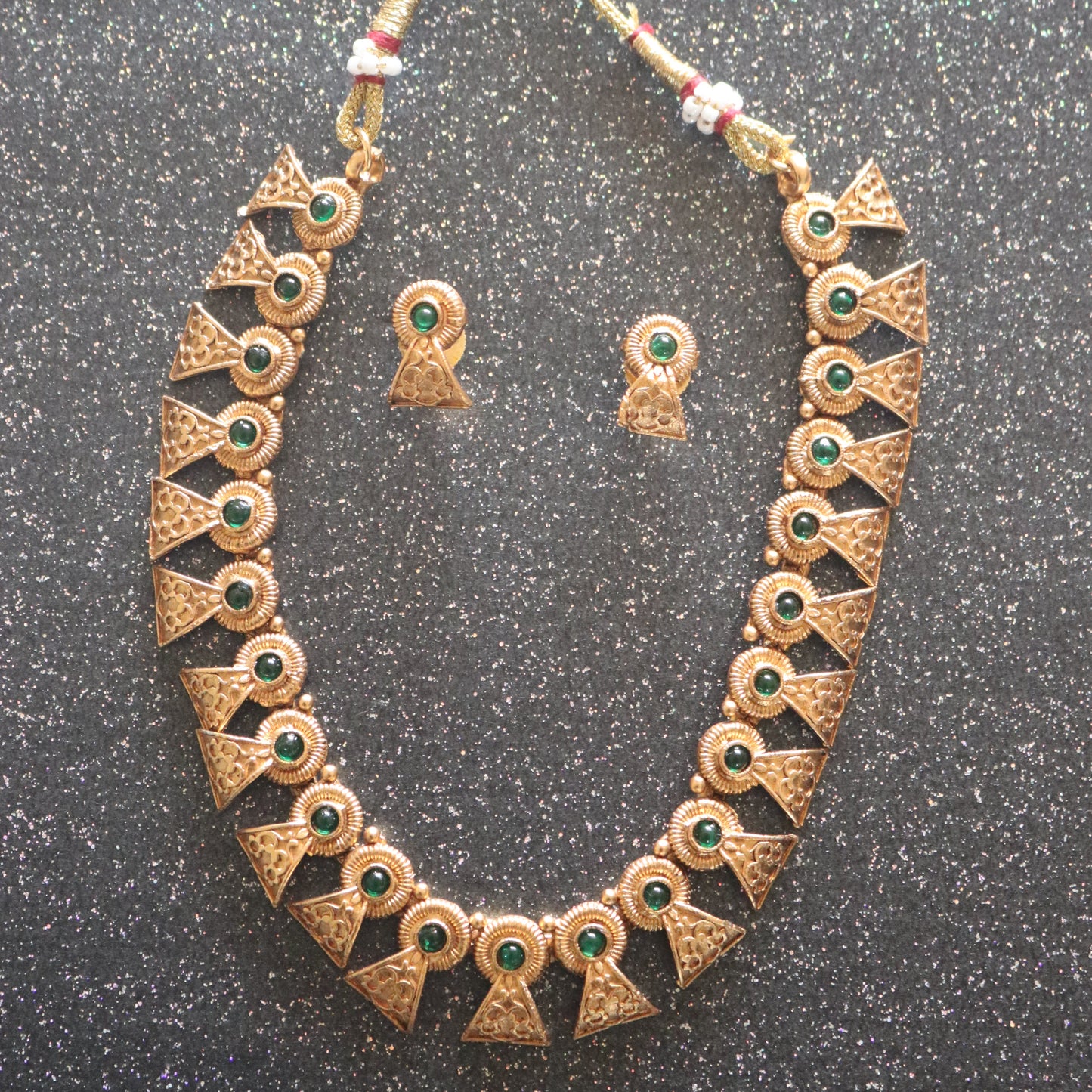 Verdant Triangle Necklace & Earrings (Green)